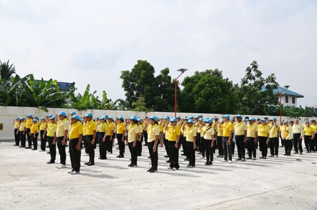 กิจกรรมจิตอาสาปรับปรุงภูมิทัศน์ศาสนสถาน เพื่อถวายเป็นพระราชกุศล เนื่องในโอกาสวันคล้ายวันสวรรคตพระบาทสมเด็จพระบรมชนกาธิเบศร มหาภูมิพลอดุลยเดชมหาราช บรมนาถบพิตร 13 ตุลาคม 2567 ภาพที่ 5