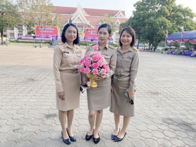 พิธีวางพานพุ่มและถวายราชสดุดี เนื่องในวันท้องถิ่นไทย ภาพที่ 1