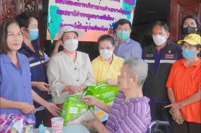กิจกรรมสนับสนุนผ้าอ้อมผู้ใหญ่ ประจำปี 2566 ในตำบลบางรักน้อย ภาพที่ 5