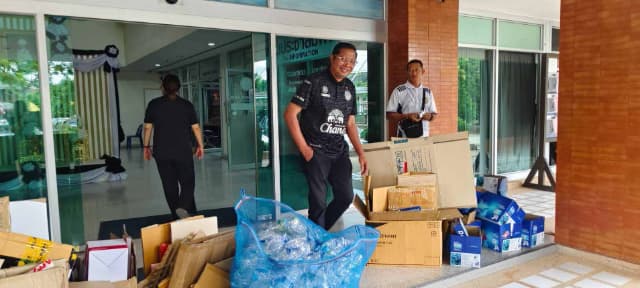 กิจกรรมซื้อขายขยะ ภายใต้โครงการคัดแยกขยะเพื่อชุมชนสะอาด ณ เทศบาลเมืองบางรักน้อย ภาพที่ 3