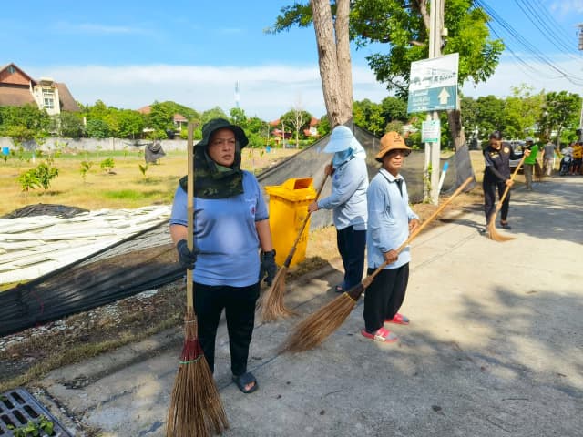 โครงการรณรงค์ส่งเสริมเพื่อรักษาสภาพแวดล้อมภายในตำบลและปรับปรุงภูมิทัศน์ บริเวณ ซอย 8 บางรักน้อย ภาพที่ 6