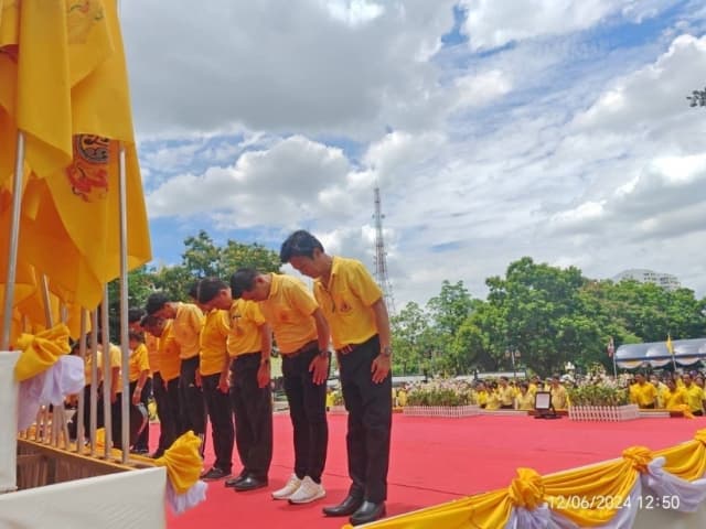 กิจกรรม เดิน วิ่ง ปั่น ธงตราสัญลักษณ์ งานเฉลิมพระเกียรติพระบาทสมเด็จพระเจ้าอยู่หัว ภาพที่ 6