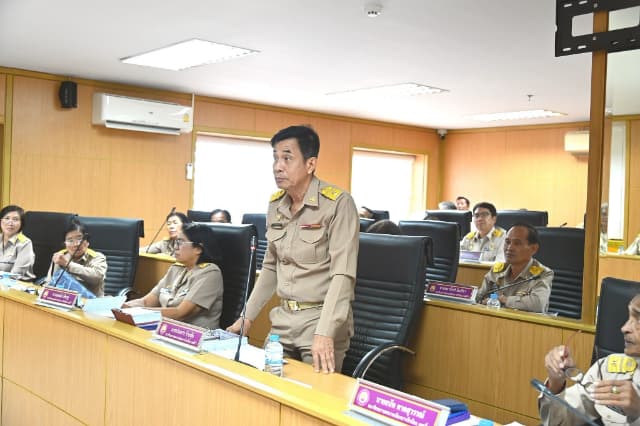 การประชุมสภาเทศบาลเมืองบางรักน้อย เพื่อร่วมพิจารณาร่างเทศบัญญัติงบประมาณรายจ่าย ประจำปีงบประมาณ พ.ศ. 2570 ภาพที่ 24