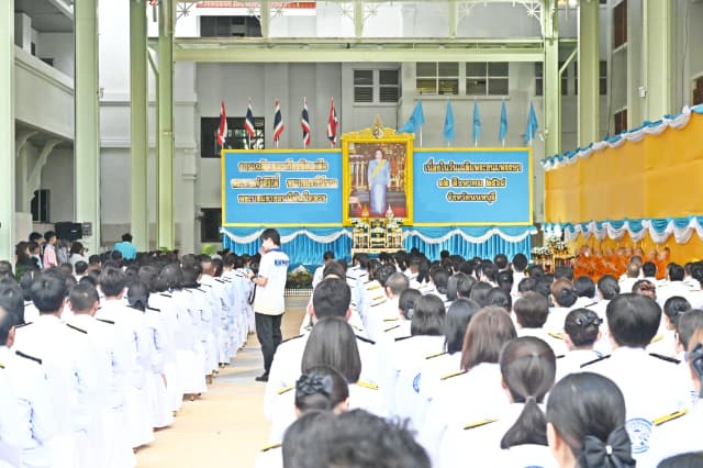 เข้าร่วมพิธีเจริญพระพุทธมนต์และทำบุญตักบาตรถวายพระราชกุศล เนื่องในโอกาสพระชนมพรรษาสมเด็จพระนางเจ้าสิริกิตติ์ พระบรมราชินีนาถ พระบรมราชชนนีพันปีหลวง วันแม่แห่งชาติ 12 สิงหาคม 2568 ภาพที่ 3
