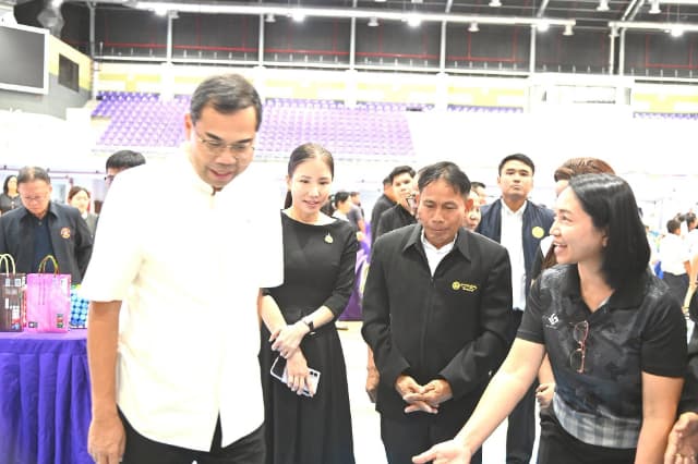 โครงการยกระดับปรับภูมิทัศน์เมืองนนทบุรีสู่เมืองน่าอยู่ "Nonthaburi Nice City" ภายใต้แผนปฏิบัติการจัดการขยะมูลฝอยชุมชน "จังหวัดสะอาด" ณ องค์การบริหารส่วนจังหวัดนนทบุรี ภาพที่ 12