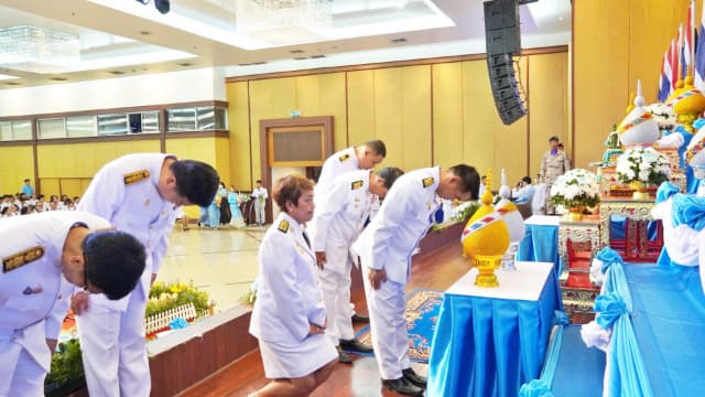 เข้าร่วมพิธีเจริญพระพุทธมนต์และทำบุญตักบาตรถวายพระราชกุศล เนื่องในโอกาสพระชนมพรรษาสมเด็จพระนางเจ้าสิริกิตติ์ พระบรมราชินีนาถ พระบรมราชชนนีพันปีหลวง วันแม่แห่งชาติ 12 สิงหาคม 2568 ภาพที่ 12