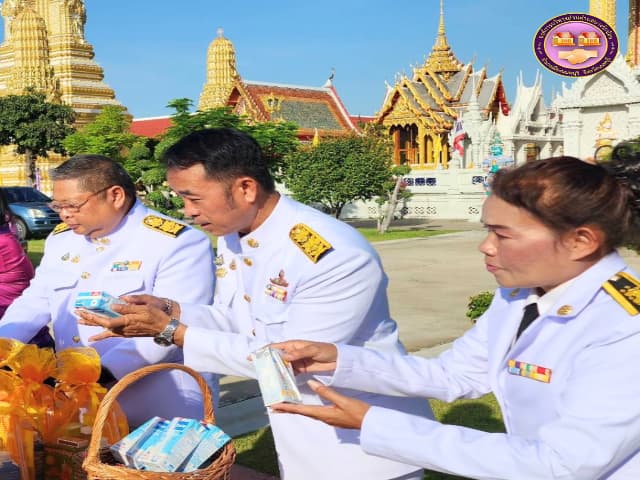 ร่วมพิธีทำบุญตักบาตร ถวายพระราชกุศลเเละพิธีถวายพระพรชัยมงคลเนื่องในวันสำคัญ วันคล้ายวันประสูติ พระเจ้าวรวงศ์เธอ พระองค์เจ้าโสมสวลี กรมหมื่นสุทธนารีนาถ ภาพที่ 11