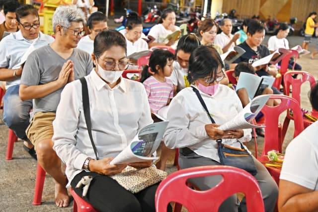 โครงการสืบสานประเพณีแห่เทียน และสวดมนต์ปฏิบัติธรรม เนื่องในวันเข้าพรรษาและวันอาสาฬหบูชา ประจำปี 2568 ภาพที่ 15