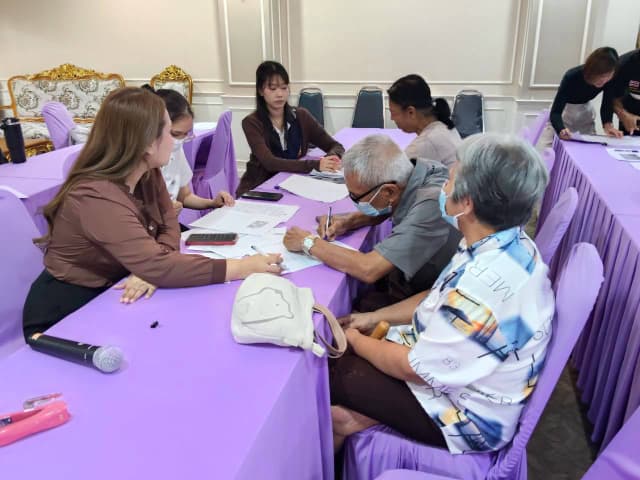 กระทรวงการพัฒนาสังคมและความมั่งคงของมนุษย์ (พม.)ลงพื้นที่สอบข้อเท็จจริง และให้ความช่วยเหลือผู้ประสบปัญหาทางสังคมในตำบลบางรักน้อย ภาพที่ 13