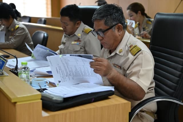 การประชุมสภาองค์การบริหารส่วนตำบลบางรักน้อย สมัยวิสามัญ สมัยที่ 2 ประจำปี พ.ศ.2567 ภาพที่ 4