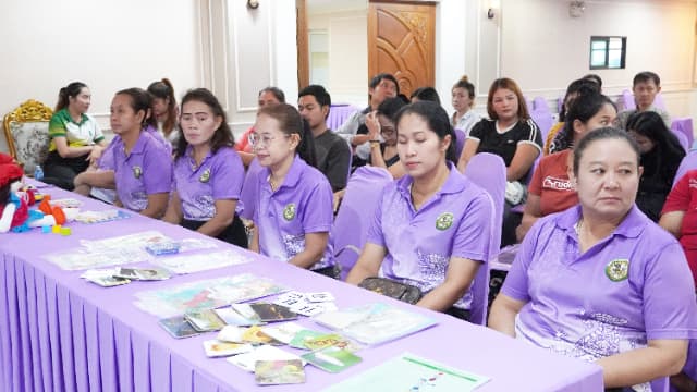 โครงการ"เริ่มต้นที่พ่อแม่ หยุดให้จอเลี้ยงลูก" ศูนย์พัฒนาเด็กเล็กป่าไม้อุทิศ๙ ภาพที่ 9