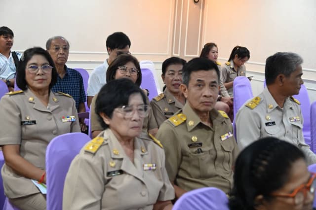 การประชุมประชาคมท้องถิ่น (ระดับชุมชน) เพื่อการจัดทำแผนพัฒนาท้องถิ่น ของเทศบาลเมืองบางรักน้อย ครั้งที่ 1/2569 หมู่ที่ 1,2,6 ภาพที่ 15