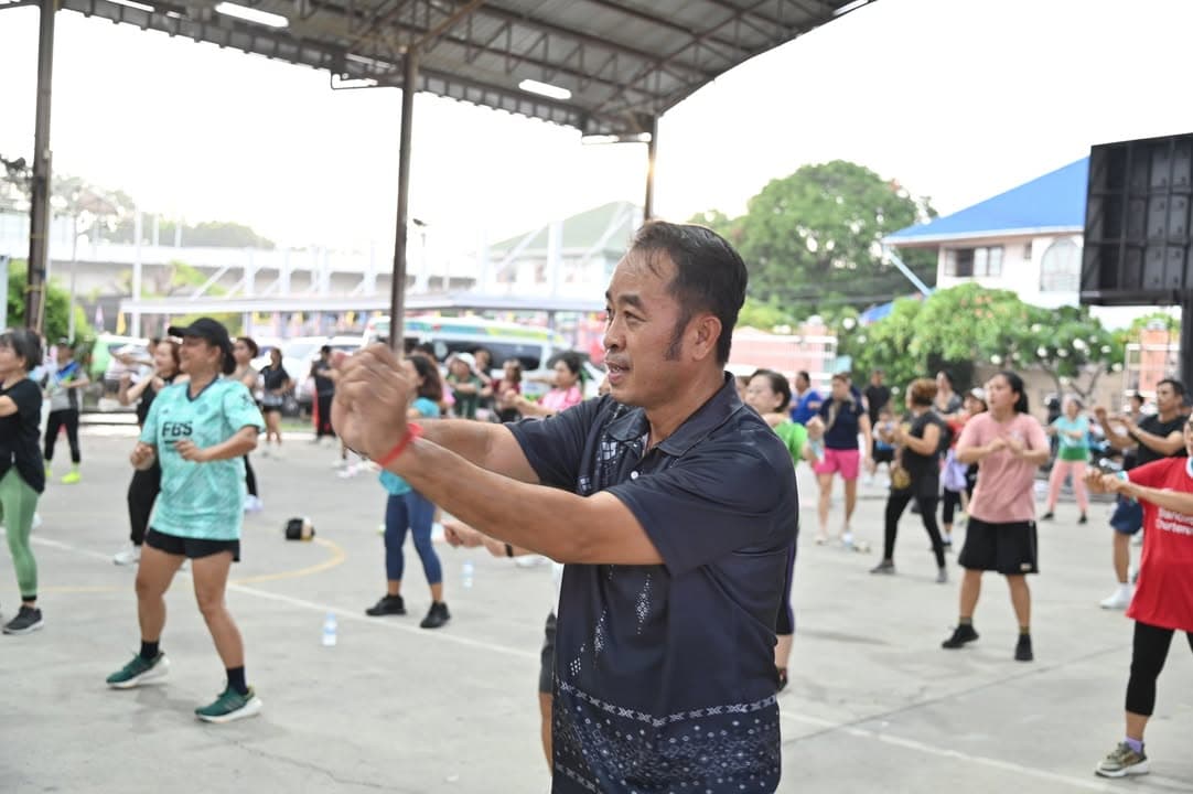 ภาพบรรยากาศ โครงการส่งเสริมสุขภาพประชาชนด้วยการออกกำลังด้วยกายเต้นแอโรบิก ประจำปี 2569 ในวันพุธที่ 9 กันยายน 2569 เวลา 17.00 น ณ เทศบาลเมืองบางรักน้อย ภาพที่ 33