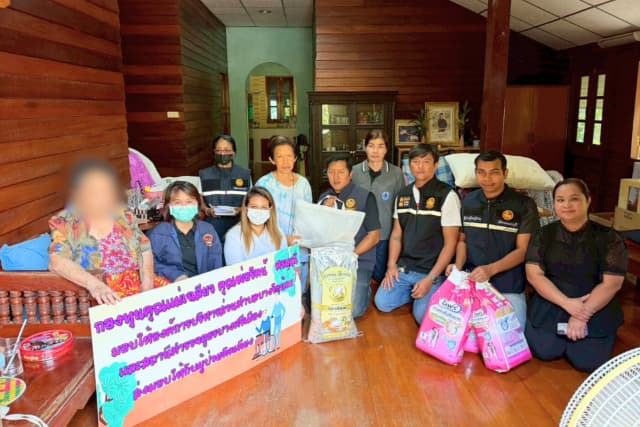 📢 ลงพื้นที่มอบวัสดุอุปกรณ์ที่จำเป็นสำหรับผู้ที่มีภาวะพึ่งพิงในตำบล📢 ภาพที่ 15