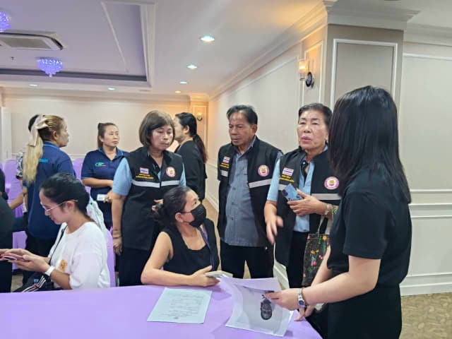 กระทรวงการพัฒนาสังคมและความมั่งคงของมนุษย์ (พม.)ลงพื้นที่สอบข้อเท็จจริง และให้ความช่วยเหลือผู้ประสบปัญหาทางสังคมในตำบลบางรักน้อย ภาพที่ 4
