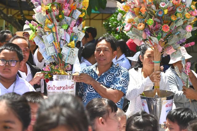 โครงการจัดงานสืบสานประเพณีแห่เทียนพรรษา และสวดมนต์ปฏิบัติธรรม เนื่องในวันอาสาฬหบูชา และวันเข้าพรรษา ประจำปี 2569 ภาพที่ 17