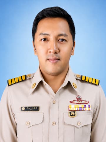 นายพิชิตพล ผ่องทิพย์