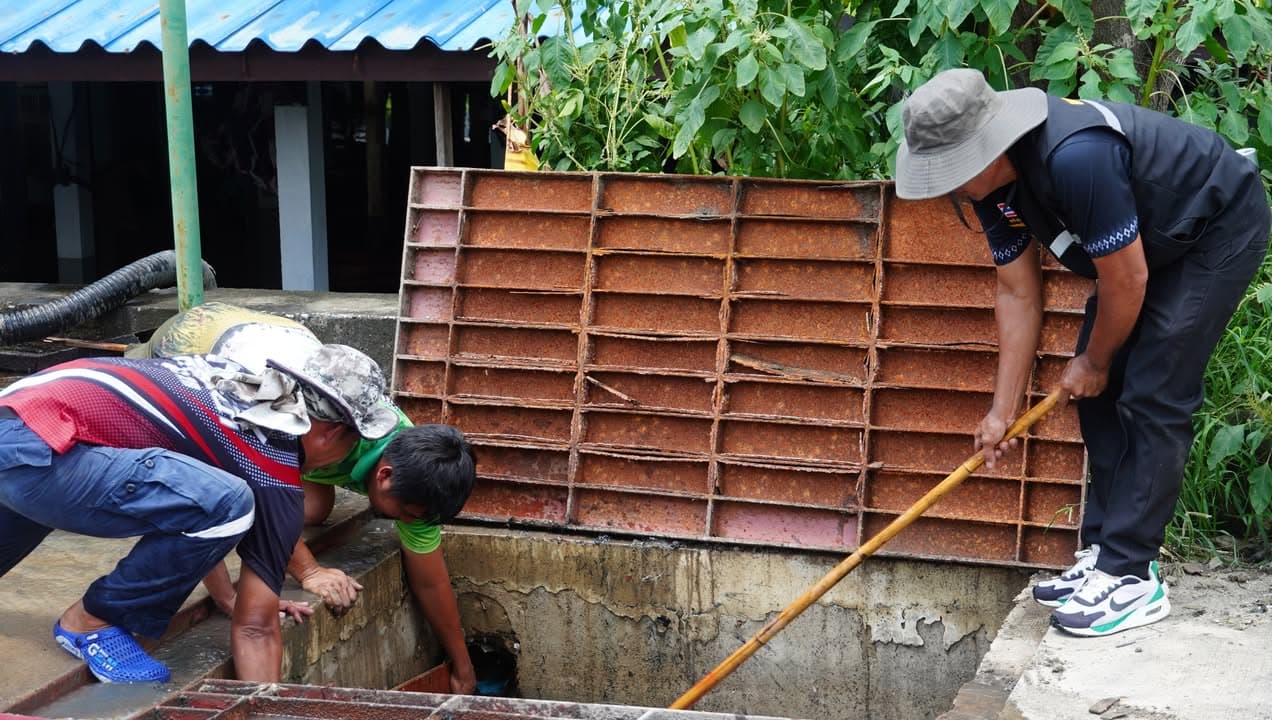 เทศบาลเมืองบางรักน้อยลงพื้นที่ตรวจสอบระบบระบายน้ำ ป้องกันและเตรียมความพร้อมรับสถานการณ์น้ำท่วม ภาพที่ 26