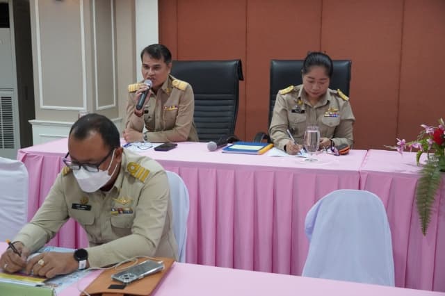 การประชุมหัวหน้าส่วนราชการ ผู้บริหารองค์กรปครองส่วนท้องถิ่น กำนัน ผู้ใหญ่บ้าน ฯลฯ อำเภอเมืองนนทบุรี ภาพที่ 7
