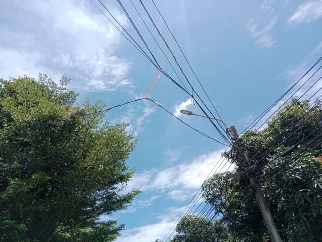 งานป้องกันและบรรเทาสาธารณภัย ตรวจสอบและแก้ไขเบื้องต้นเนื่องจากรถบรรทุกขนาดใหญ่ได้เกี่ยวสายไฟฟ้าขาด ภาพที่ 3