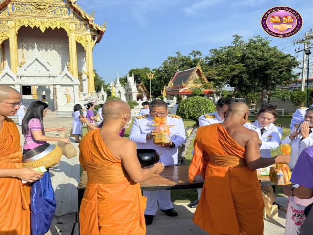 ร่วมพิธีทำบุญตักบาตร ถวายพระราชกุศลเเละพิธีถวายพระพรชัยมงคลเนื่องในวันสำคัญ วันคล้ายวันประสูติ พระเจ้าวรวงศ์เธอ พระองค์เจ้าโสมสวลี กรมหมื่นสุทธนารีนาถ ภาพที่ 5