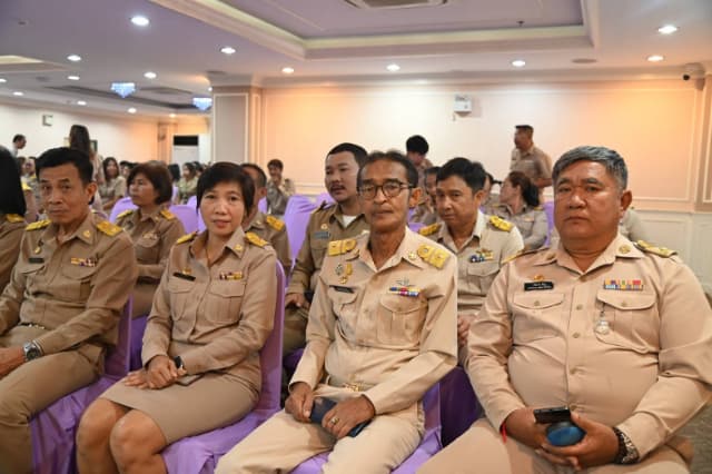 การประชุมมอบนโยบายแก่พนักงาน ภาพที่ 9