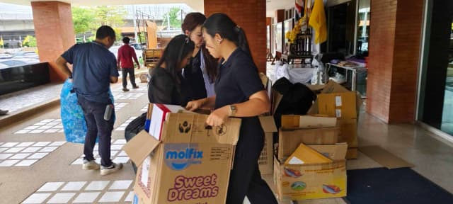 กิจกรรมซื้อขายขยะ ภายใต้โครงการคัดแยกขยะเพื่อชุมชนสะอาด ณ เทศบาลเมืองบางรักน้อย ภาพที่ 8