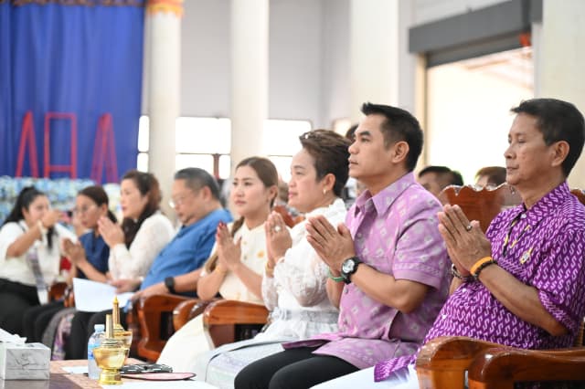โครงการสืบสานประเพณีแห่เทียน และสวดมนต์ปฏิบัติธรรม เนื่องในวันเข้าพรรษาและวันอาสาฬหบูชา ประจำปี 2568 ระหว่างวันที่ 9 และ 10 กรกฎาคม 2568 ณ วัดบางรักน้อย ภาพที่ 19