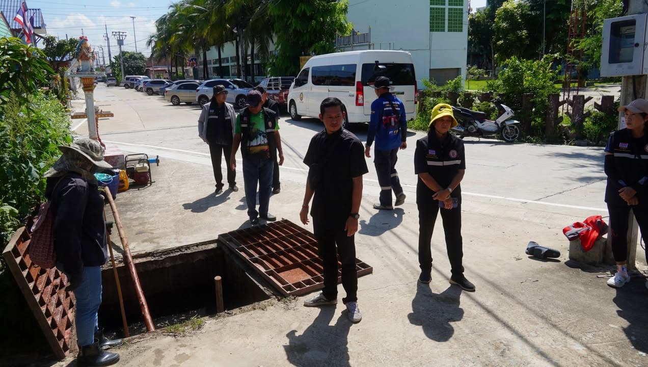 เทศบาลเมืองบางรักน้อยลงพื้นที่ตรวจสอบระบบระบายน้ำ ป้องกันและเตรียมความพร้อมรับสถานการณ์น้ำท่วม ภาพที่ 23