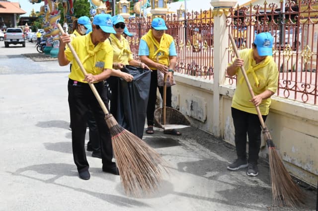 โครงการนนทบุรีน่าอยู่ เฉลิมพระเกียรติ สมเด็จพระนางเจ้าฯ พระบรมราชินี เนื่องในโอกาสวันเฉลิมพระชนมพรรษา 3 มิถุนายน 2568 Big Cleaning Day ณ วัดบางศรีเมือง จังหวัดนนทบุรี ภาพที่ 17