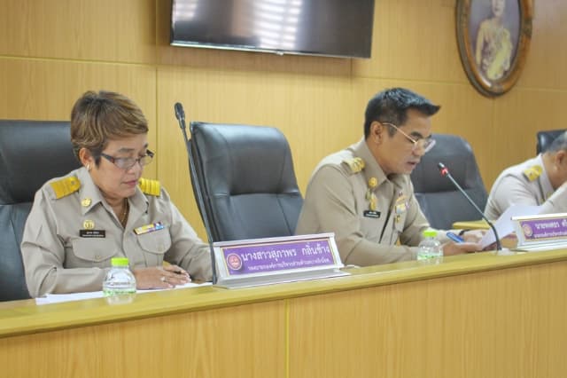 การประชุมสภาองค์การบริหารส่วนตำบลบางรักน้อย สมัยวิสามัญ สมัยที่ 1 ครั้งที่ 1 ประจำปี พ.ศ.2567 ภาพที่ 9
