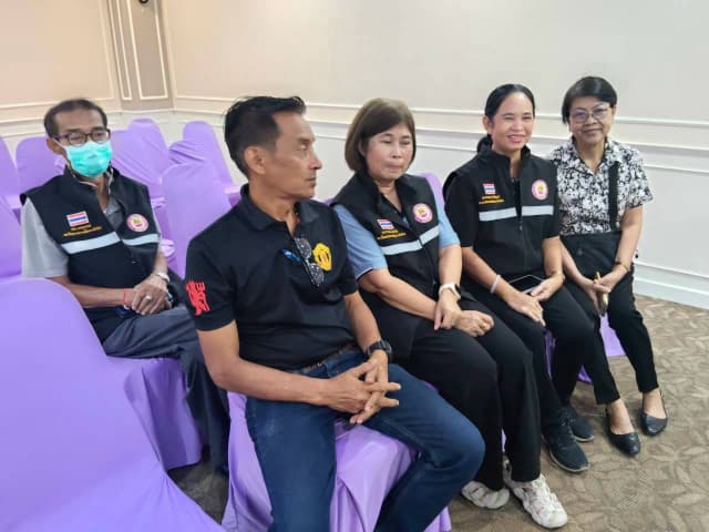 กระทรวงการพัฒนาสังคมและความมั่งคงของมนุษย์ (พม.)ลงพื้นที่สอบข้อเท็จจริง และให้ความช่วยเหลือผู้ประสบปัญหาทางสังคมในตำบลบางรักน้อย ภาพที่ 9