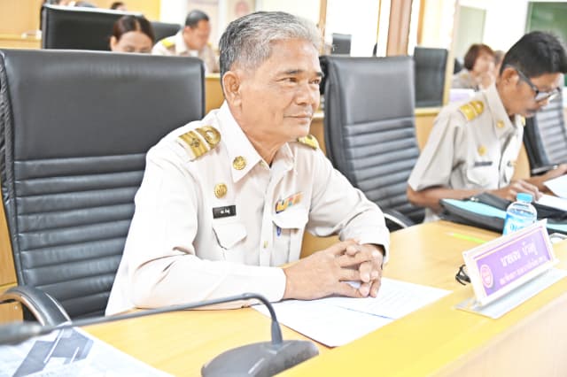 การประชุมสภาองค์การบริหารส่วนตำบลบางรักน้อย สมัยสามัญ สมัยที่ 3 ครั้งที่ 1/2568 ภาพที่ 26