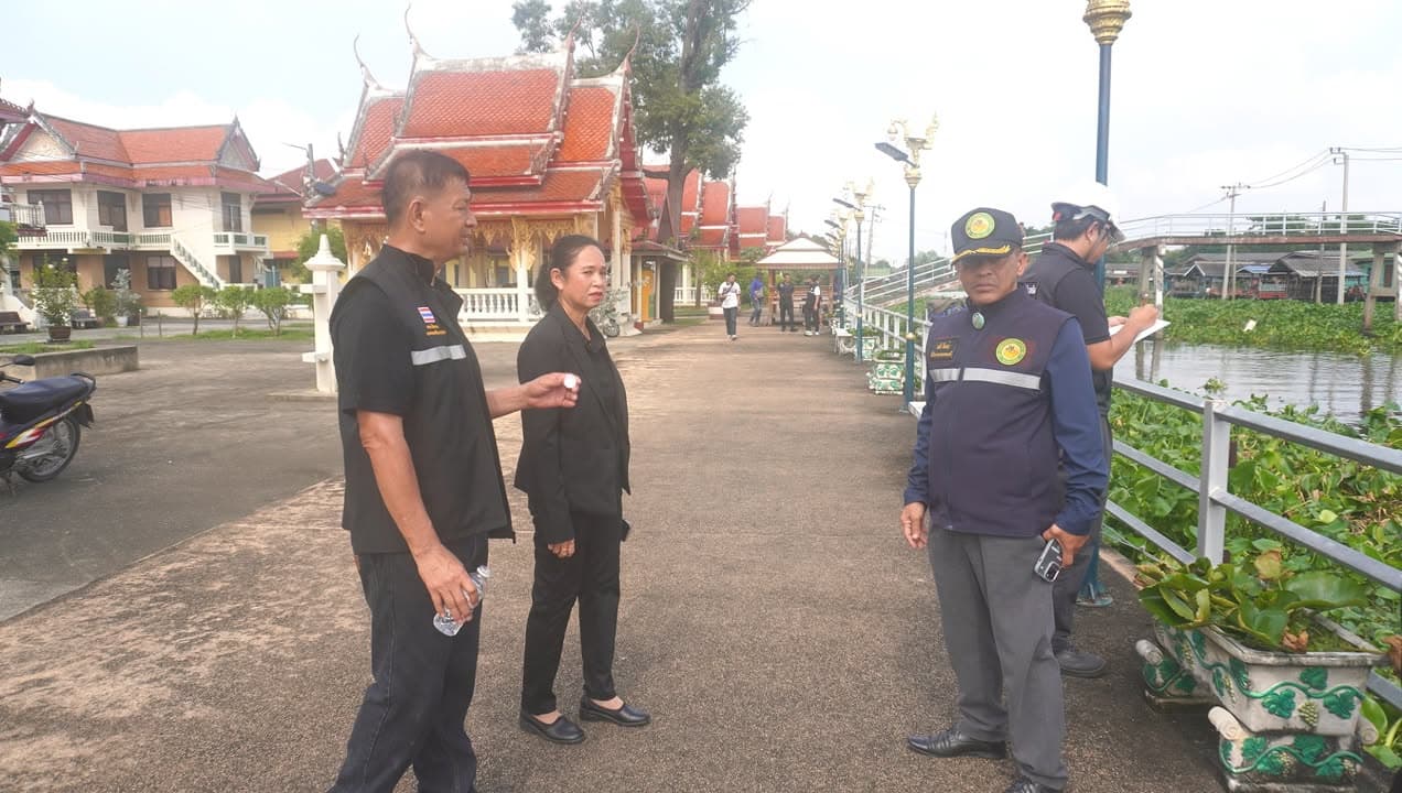 เทศบาลเมืองบางรักน้อยร่วมมือกับเทศบาลเมืองบางกร่าง เร่งเก็บผักตบชวาในคลองอ้อม ภาพที่ 8