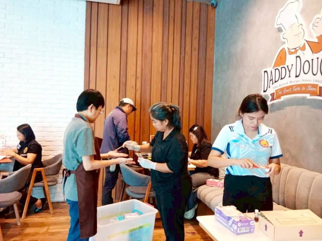 ลงพื้นที่ร่วมกับ รพสต.ในพื้นที่ ดำเนิน "โครงการร้านค้าปลอดภัย ไร้สารปนเปื้อน" ภาพที่ 8