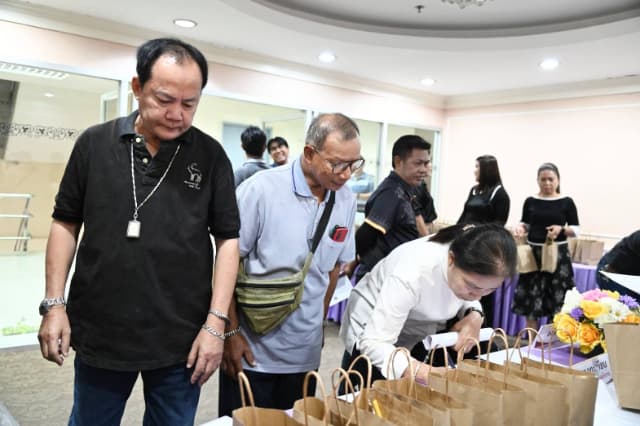 การประชุมประชาคมท้องถิ่น (ระดับชุมชน) เพื่อการจัดทำแผนพัฒนาท้องถิ่น ของเทศบาลเมืองบางรักน้อย ครั้งที่ 3/2569 หมู่ที่ 4,5 ภาพที่ 25