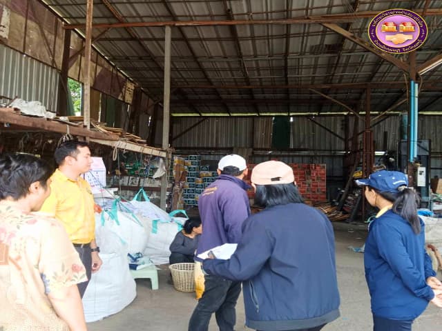 ลงพื้นที่ตรวจสถานประกอบการในตำบล เสริมสร้างความมั่นใจ ใส่ใจสุขอนามัยของตำบลบางรักน้อย ภาพที่ 8