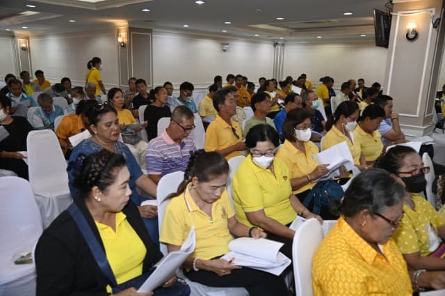 การประชุมหารือและชี้แจงรายละเอียดการยกฐานะและเขต กรณีการจัดตั้งเปลี่ยนแปลงฐานะและเขต จาก "องค์การบริหารส่วนตำบลบางรักน้อย" เป็น "เทศบาลเมืองบางรักน้อย ภาพที่ 9
