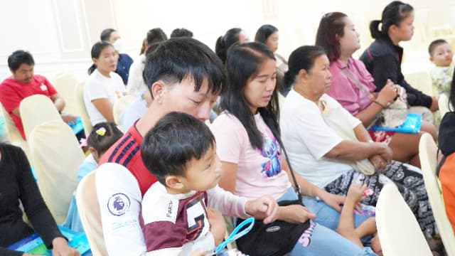 โครงการ"เริ่มต้นที่พ่อแม่ หยุดให้จอเลี้ยงลูก" ศูนย์พัฒนาเด็กเล็กวัดบางรักน้อย ภาพที่ 23