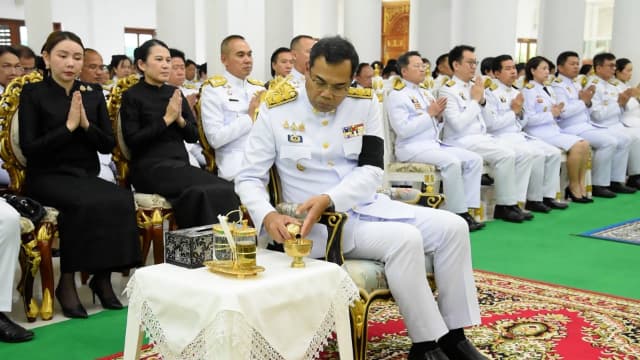 ร่วมพิธีบำเพ็ญกุศลปัณรสมวาร (15 วัน) เพื่ออุทิศถวายเป็นพระราชกุศล แด่สมเด็จพระเจ้าลูกเธอ เจ้าฟ้าพัชรกิติยาภา นเรนทิราเทพยวดี กรมหลวงราชสาริณีสิริพัชร มหาวัชรราชธิดา ภาพที่ 3
