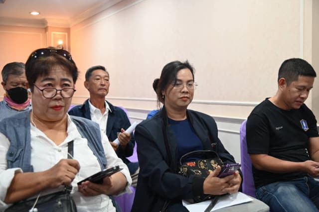 การประชุมประชาคมท้องถิ่น (ระดับชุมชน) เพื่อการจัดทำแผนพัฒนาท้องถิ่น ของเทศบาลเมืองบางรักน้อย ครั้งที่ 2/2569 หมู่ที่ 3 ภาพที่ 16