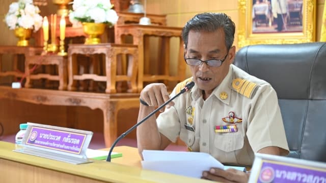 ประชุมสภาองค์การบริหารส่วนตำบลบางรักน้อย สมัยสามัญ สมัยที่ 2 ครั้งที่ 2/2567 ภาพที่ 3
