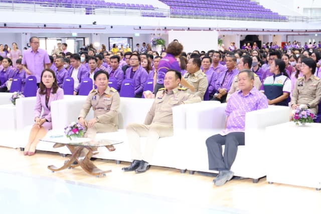 โครงการนนทบุรีน่าอยู่ เฉลิมพระเกียรติ สมเด็จพระนางเจ้าฯ พระบรมราชินี เนื่องในโอกาสวันเฉลิมพระชนมพรรษา 3 มิถุนายน 2568 Big Cleaning Day ภาพที่ 12