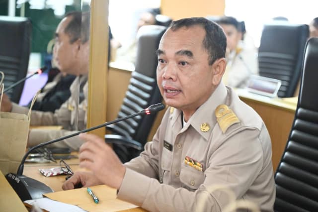 การประชุมสภาเทศบาลเมืองบางรักน้อย สมัยสามัญ สมัยที่ 1 ครั้งที่ 2 ประจำปี 2569 ภาพที่ 13