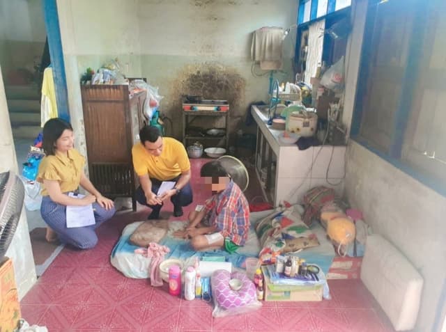 กองสวัสดิการสังคม ลงพื้นที่สำรวจบ้านผู้พิการและผู้ยากไร้ ภาพที่ 4