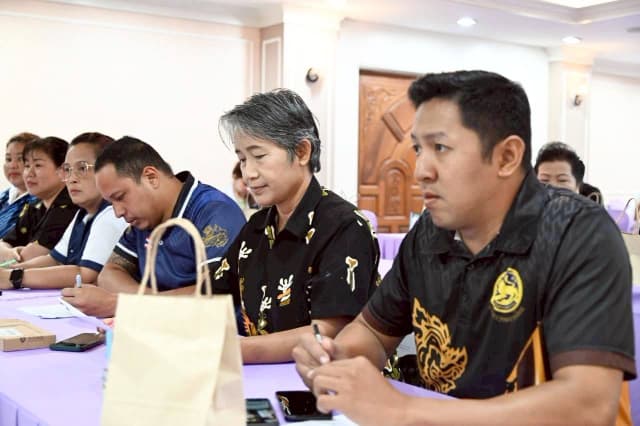 จัดประชุมเตรียมความพร้อมการดำเนินงาน โครงการจัดงานแห่เทียนพรรษา ประจำปี 2569 ภาพที่ 23