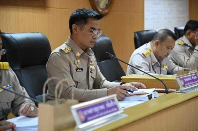 การประชุมสภาองค์การบริหารส่วนตำบลบางรักน้อย สมัยสามัญ สมัยที่ 3 ครั้งที่ 2 ประจำปี พ.ศ.2567 ภาพที่ 2