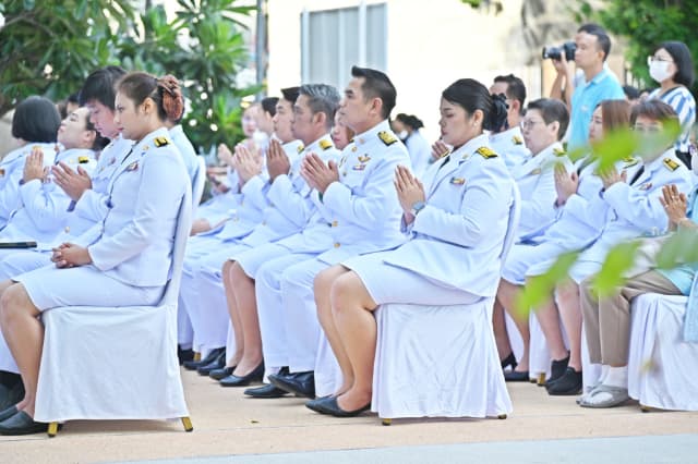 เข้าร่วมพิธีเจริญพระพุทธมนต์และทำบุญตักบาตรถวายพระราชกุศล เนื่องในโอกาสพระชนมพรรษาสมเด็จพระนางเจ้าสิริกิตติ์ พระบรมราชินีนาถ พระบรมราชชนนีพันปีหลวง วันแม่แห่งชาติ 12 สิงหาคม 2568 ภาพที่ 8