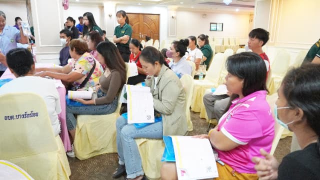 โครงการ"เริ่มต้นที่พ่อแม่ หยุดให้จอเลี้ยงลูก" ศูนย์พัฒนาเด็กเล็กวัดบางรักน้อย ภาพที่ 42