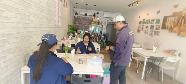 ลงพื้นที่ร่วมกับ รพสต.ในพื้นที่ ดำเนิน "โครงการร้านค้าปลอดภัย ไร้สารปนเปื้อน ภาพที่ 7